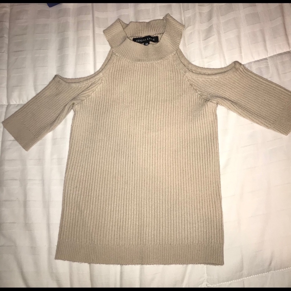 NWOT Kendall and Kylie blouse